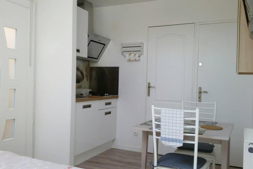 Apartmán Studio Cosy Douillet Et Fonctionnel Savigny-le-Temple Exteriér fotografie